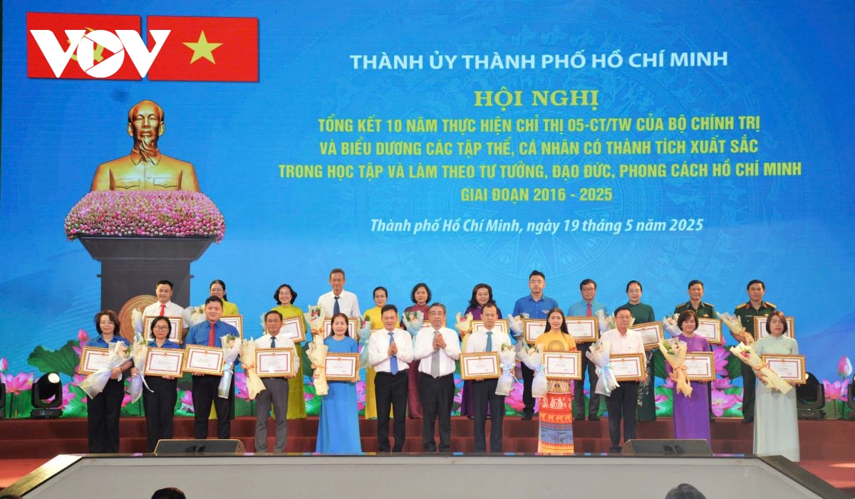 Noi gương Bác Hồ, từ việc nhỏ đến ý nghĩa lớn