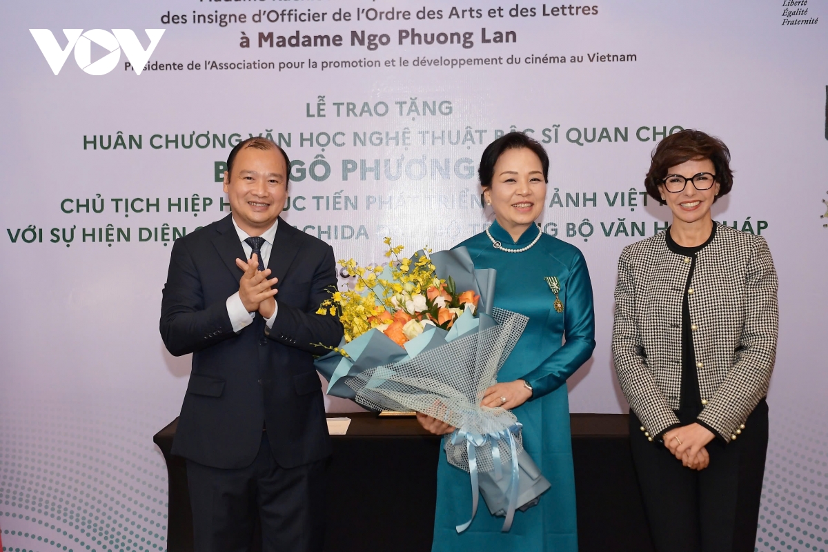 ts ngô phương lan được trao huân chương văn học nghệ thuật của pháp hình ảnh 2 ts ngo phuong lan duoc trao huan chuong van hoc nghe thuat cua phap hinh anh 2