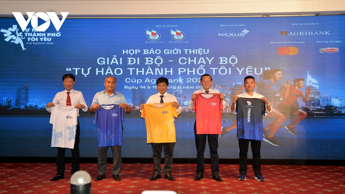1.000 người làm báo tham gia giải chạy tự hào thành phố tôi yêu 2025 hình ảnh 2 1.000 nguoi lam bao tham gia giai chay tu hao thanh pho toi yeu 2025 hinh anh 2