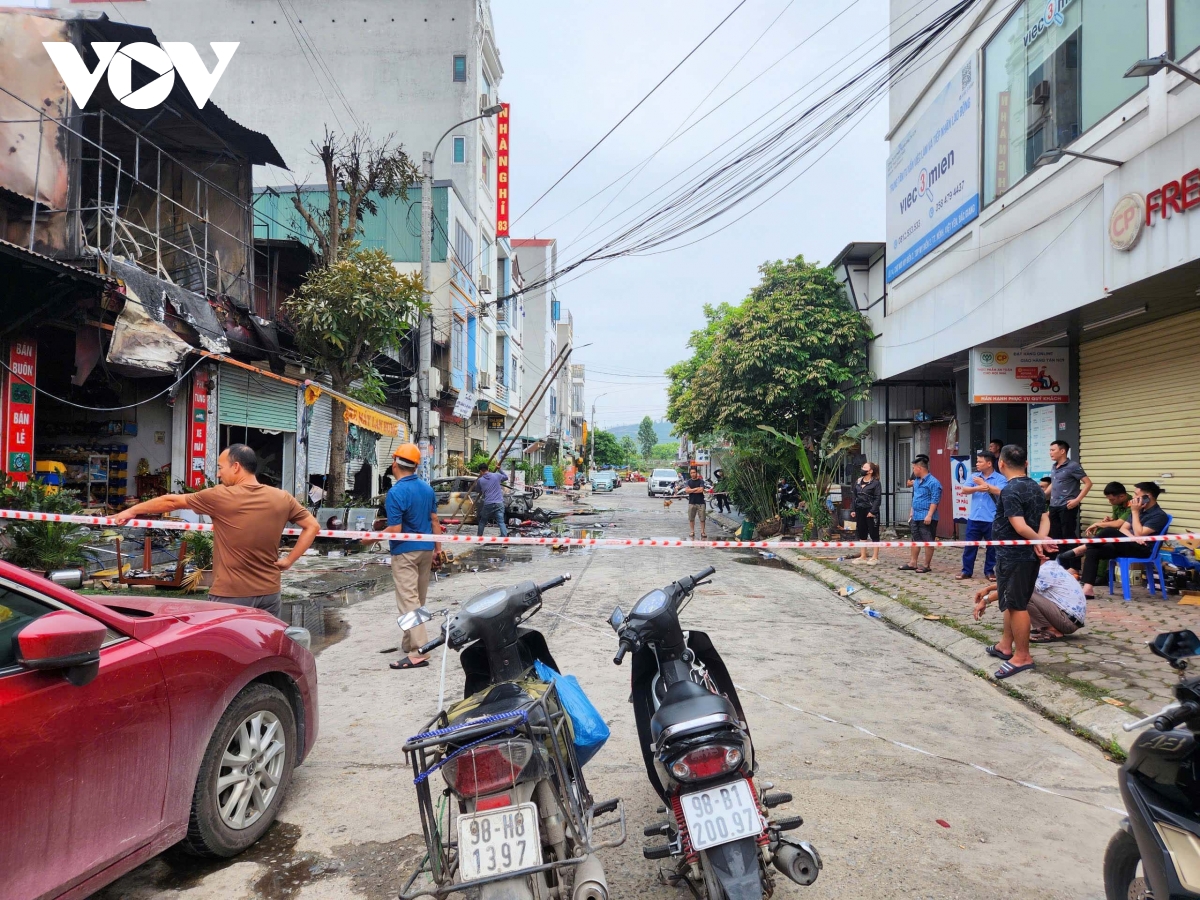 kẻ phóng hỏa cửa hàng phụ tùng xe máy ở bắc giang từng là bạn hàng hình ảnh 10 ke phong hoa cua hang phu tung xe may o bac giang tung la ban hang hinh anh 10
