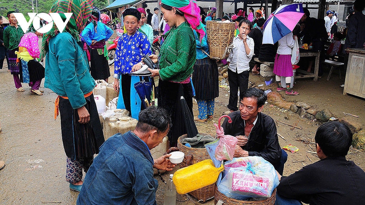 លក្ខណៈ​ពិសេស​នៃ​រូបភាព​សួន​ភូមិសាស្ត្រ​សកល​ខ្ពង់រាប Dong Van Plateau ១៨
