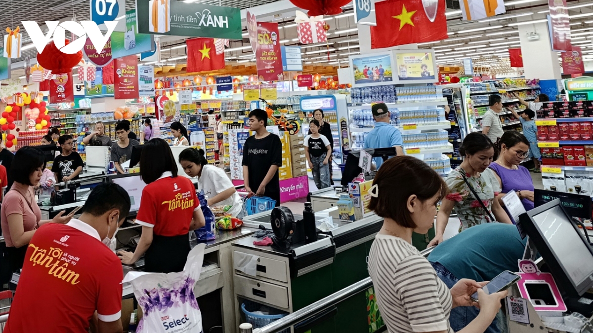 chợ và siêu thị ở Đà nẵng nhộn nhịp khách mua sắm dịp lễ 30 4 và 1 5 hình ảnh 4 cho va sieu thi o Da nang nhon nhip khach mua sam dip le 30 4 va 1 5 hinh anh 4