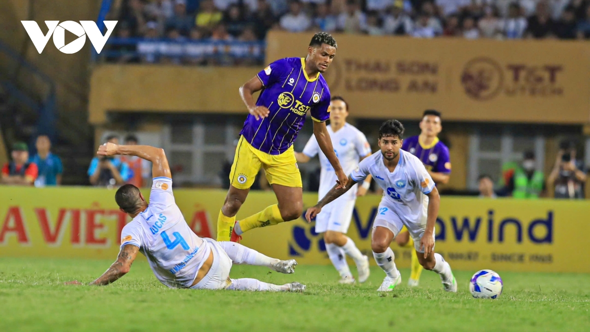 Chốt thời điểm chuyển nhượng V-League 2025/2026