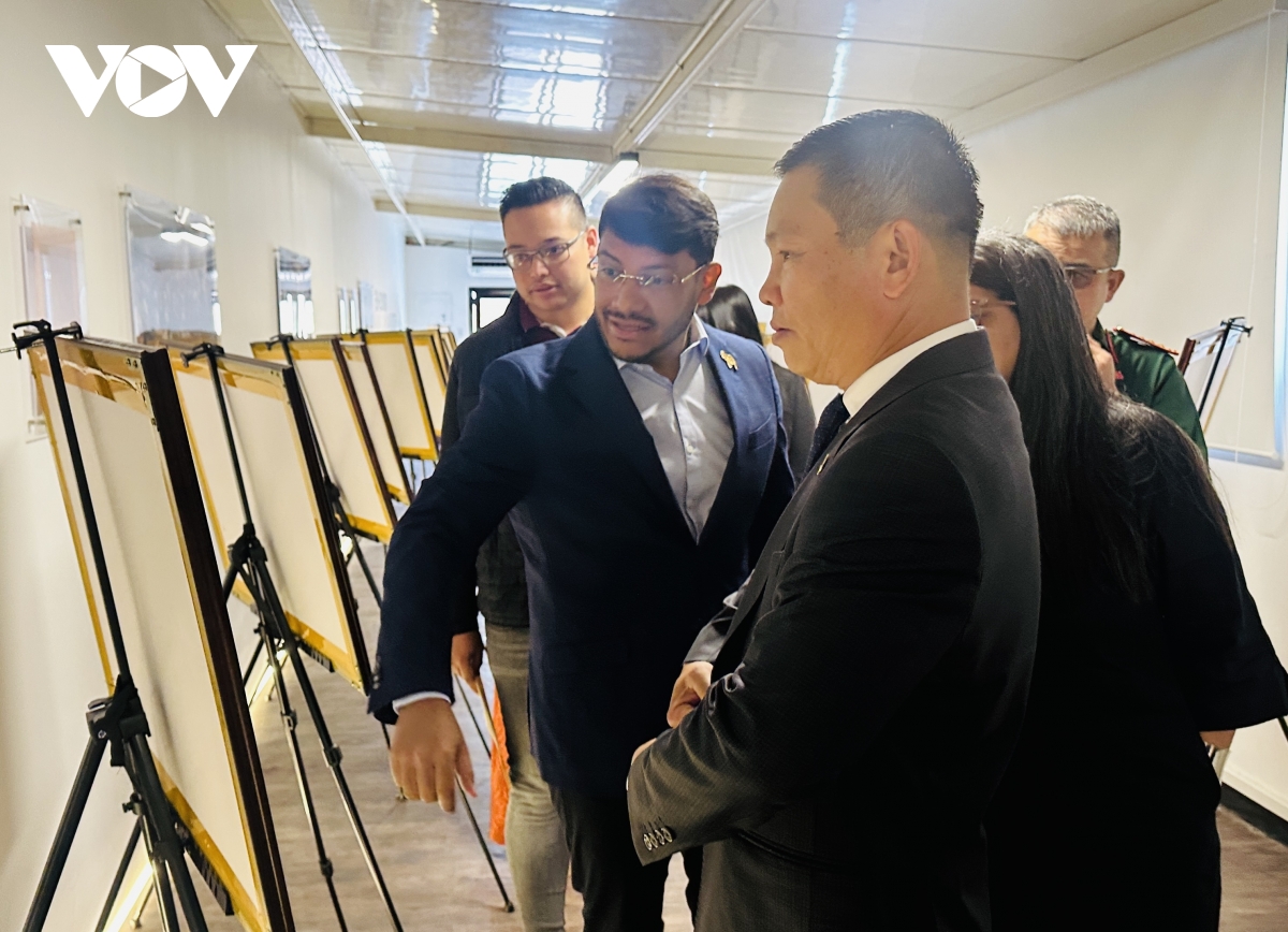lễ kỷ niệm 50 năm ngày giải phóng miền nam được tổ chức trọng thể ở venezuela hình ảnh 6 le ky niem 50 nam ngay giai phong mien nam duoc to chuc trong the o venezuela hinh anh 6