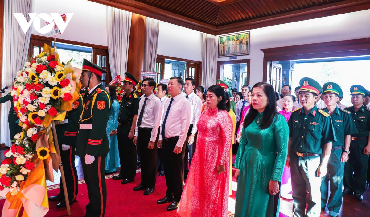 các địa phương tuyên dương tập thể, cá nhân tiêu biểu trong học tập và làm theo bác hình ảnh 6 cac dia phuong tuyen duong tap the, ca nhan tieu bieu trong hoc tap va lam theo bac hinh anh 6