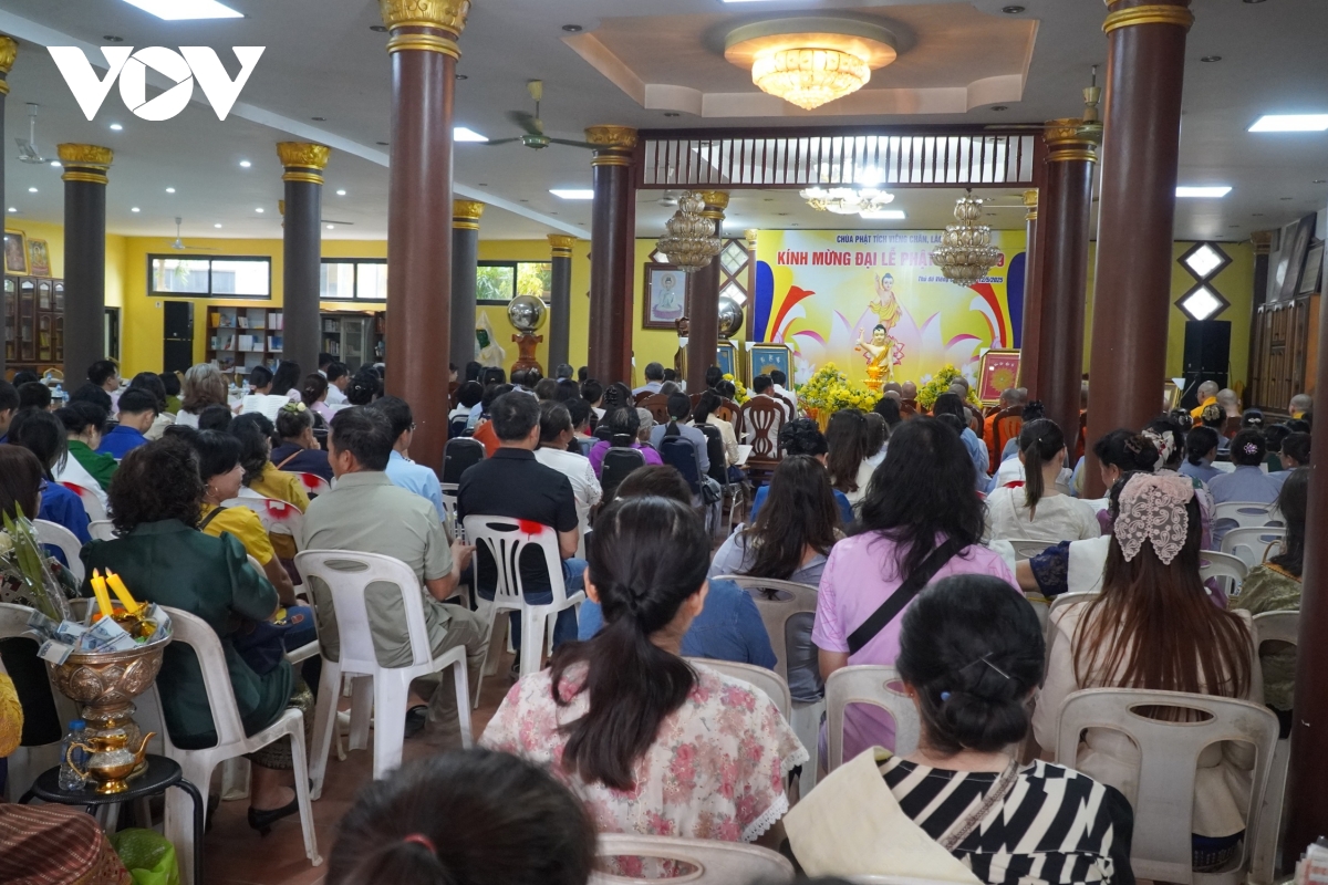 cong dong nguoi viet tai lao to chuc Dai le phat dan phat lich 2569 hinh anh 2