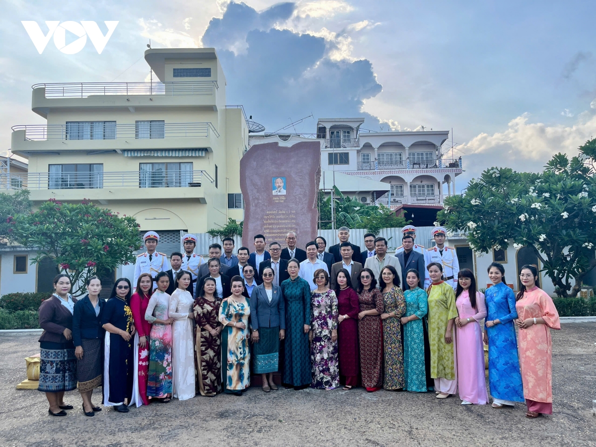 nhiều hoạt động thiết thực kỷ niệm 135 năm ngày sinh chủ tịch hồ chí minh tại lào hình ảnh 2 nhieu hoat dong thiet thuc ky niem 135 nam ngay sinh chu tich ho chi minh tai lao hinh anh 2