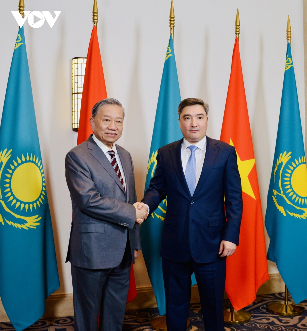 tổng bí thư tô lâm hội kiến thủ tướng cộng hòa kazakhstan olzhas bektenov hình ảnh 1 tong bi thu to lam hoi kien thu tuong cong hoa kazakhstan olzhas bektenov hinh anh 1