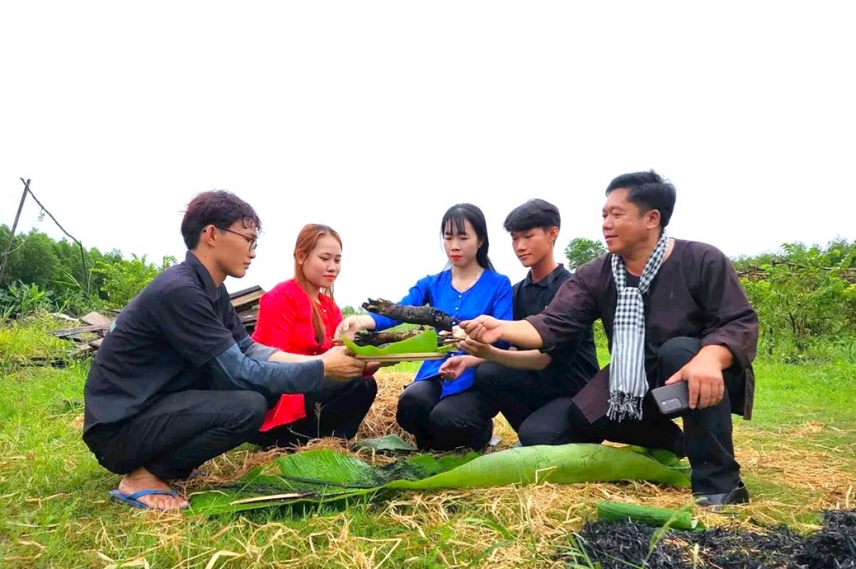 cà mau giao nhiệm vụ tạo mới sản phẩm, nâng cao chất lượng ngành du lịch hình ảnh 2 ca mau giao nhiem vu tao moi san pham, nang cao chat luong nganh du lich hinh anh 2