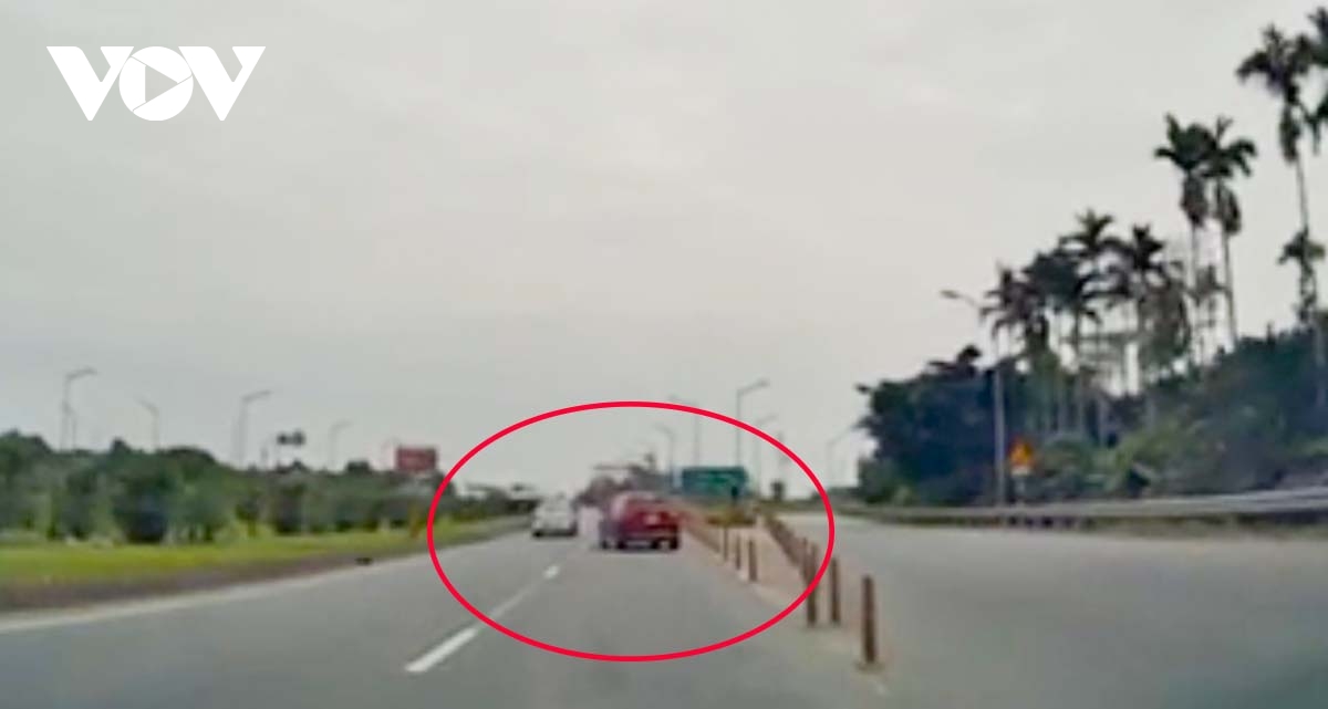 xu phat tai xe lui xe o to tren cao toc cao toc ha noi thai nguyen hinh anh 1