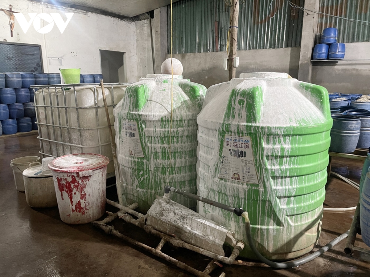 lào cai triệt phá đường dây sản xuất giá đỗ độc hại hình ảnh 3 lao cai triet pha duong day san xuat gia do doc hai hinh anh 3