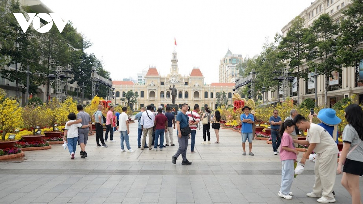 TP.HCM ban hành kế hoạch kết thúc mô hình cấp huyện