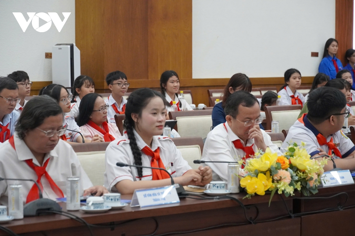 thiếu nhi tphcm mong muốn được ứng dụng công nghệ trong học tập nhiều hơn nữa hình ảnh 2 thieu nhi tphcm mong muon duoc ung dung cong nghe trong hoc tap nhieu hon nua hinh anh 2