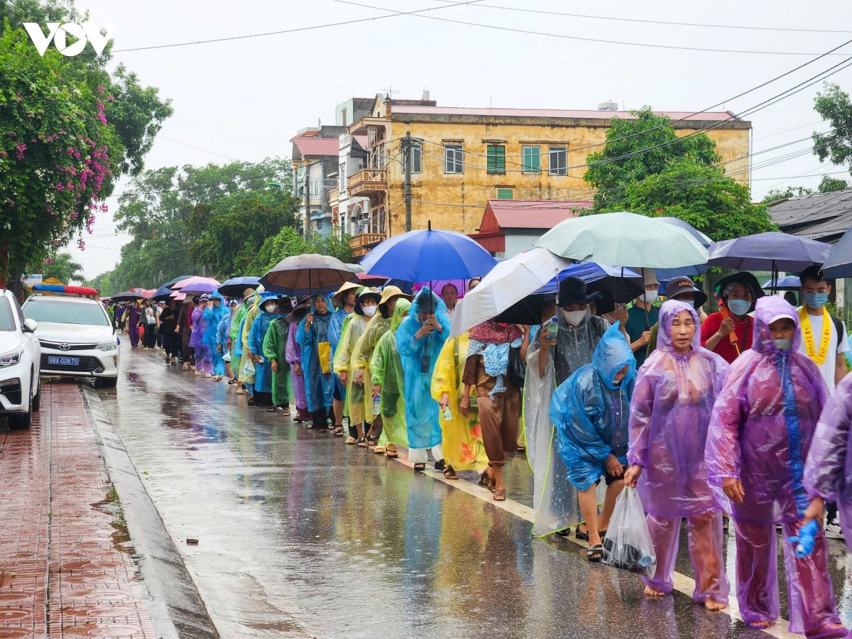 Doi mua don xa loi Duc phat tai chua phuc son, bac giang hinh anh 10