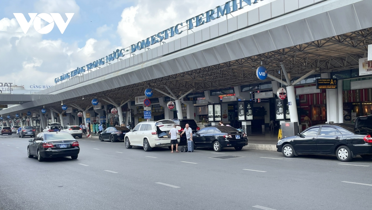 Ngày cuối kỳ nghỉ lễ, khách qua sân bay Tân Sơn Nhất thấp hơn dự báo