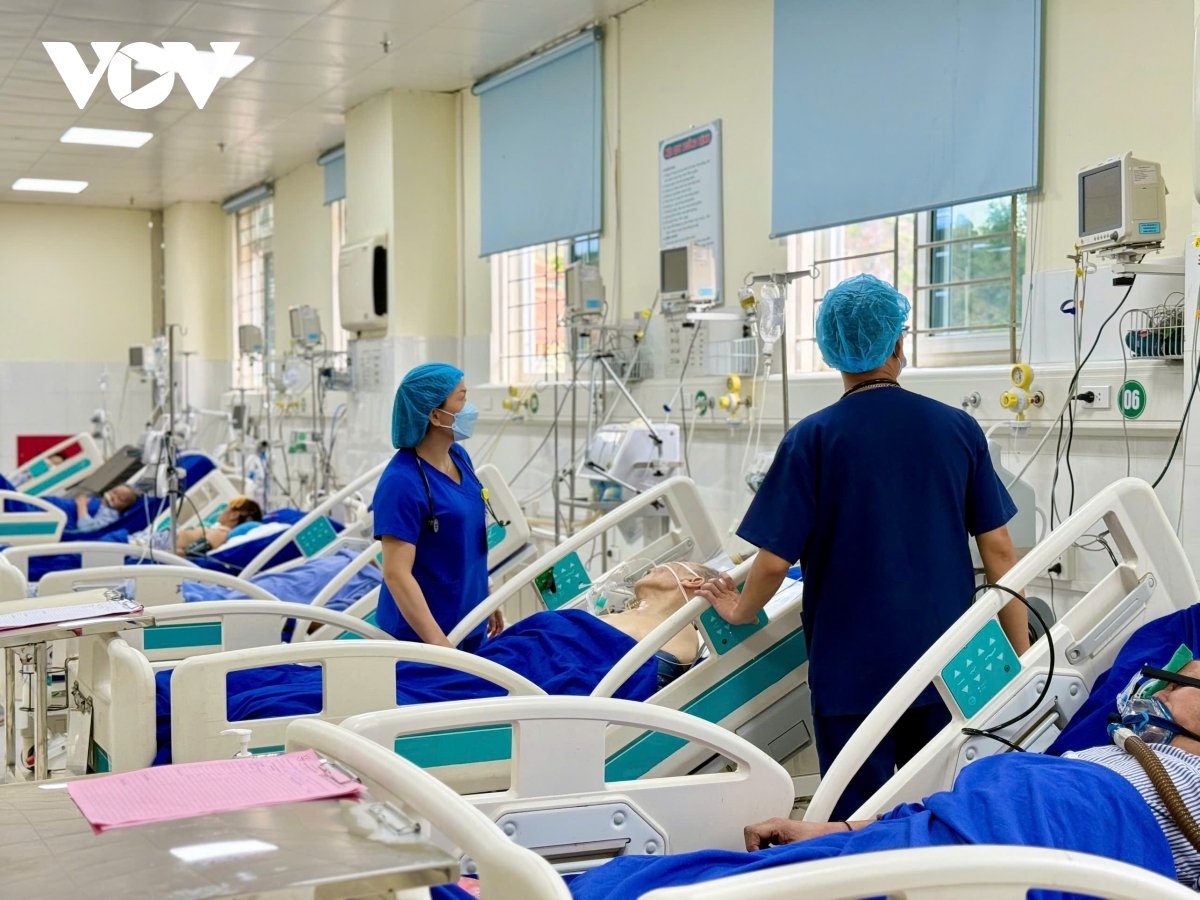 xuyên lễ điều trị, chăm sóc sức khoẻ cho người dân miền núi sơn la hình ảnh 1 xuyen le dieu tri, cham soc suc khoe cho nguoi dan mien nui son la hinh anh 1