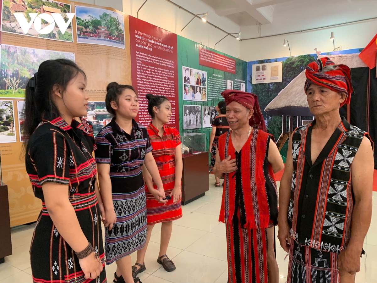 khai mạc triển lãm không gian di sản văn hóa chủ tịch hồ chí minh ở huế hình ảnh 1 khai mac trien lam khong gian di san van hoa chu tich ho chi minh o hue hinh anh 1