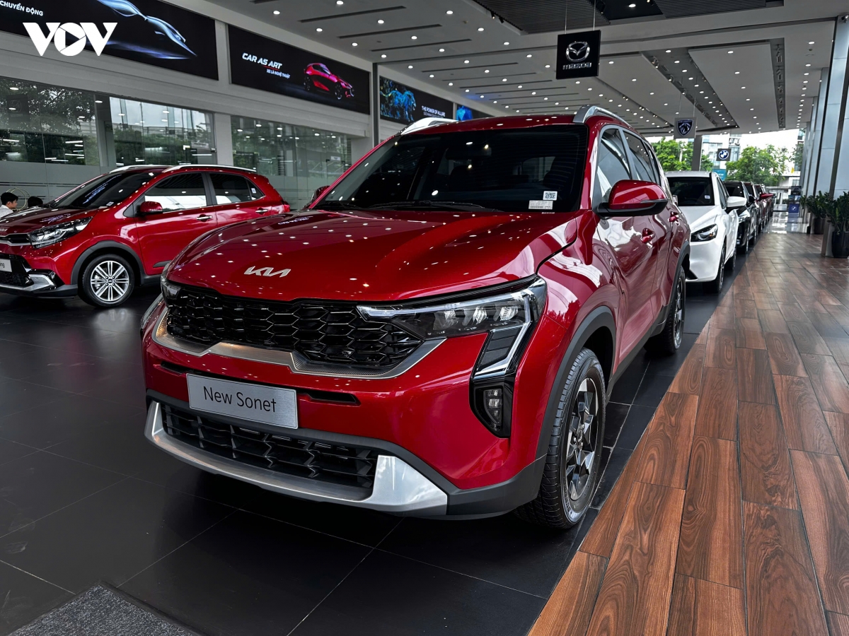 hau thang ngau, nhieu mau suv do thi giam gia don dap hinh anh 3