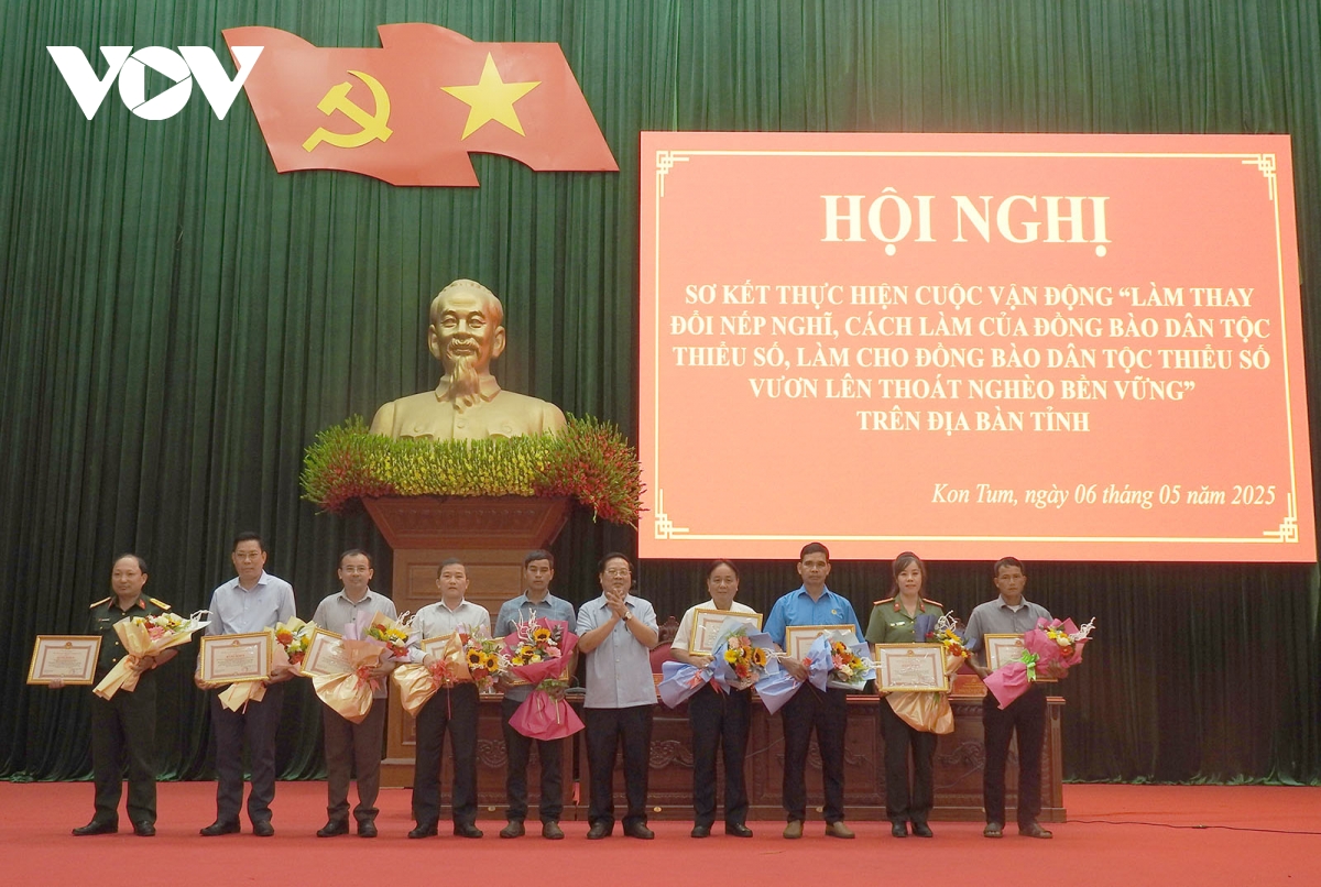 hơn 1.200 mô hình giúp hộ dân tộc thiểu số ở kon tum thay đổi nếp nghĩ, cách làm hình ảnh 2 hon 1.200 mo hinh giup ho dan toc thieu so o kon tum thay doi nep nghi, cach lam hinh anh 2