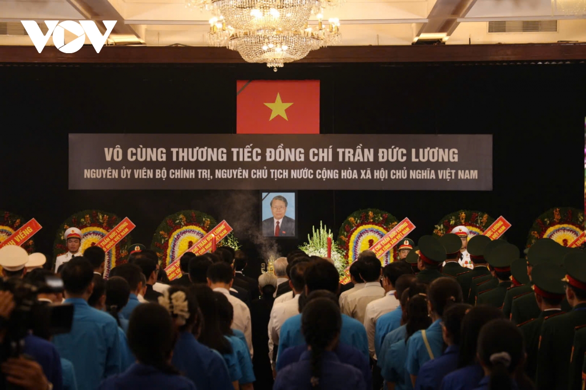 trang nghiêm lễ truy điệu nguyên chủ tịch nước trần Đức lương tại tp.hcm hình ảnh 2 trang nghiem le truy dieu nguyen chu tich nuoc tran Duc luong tai tp.hcm hinh anh 2