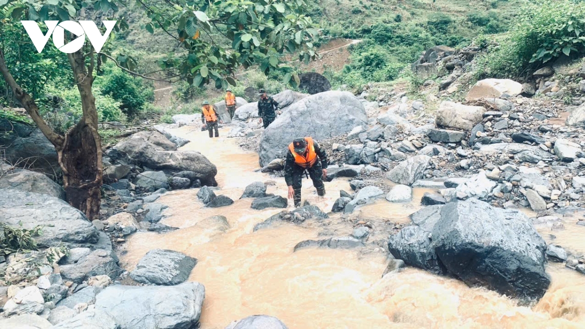 Vụ 2 mẹ con bị lũ cuốn ở Sơn La: Tìm thấy thi thể người mẹ