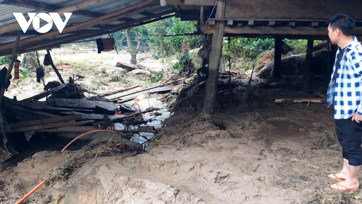 Mưa lũ gây thiệt hại lớn về tài sản của người dân Nghệ An