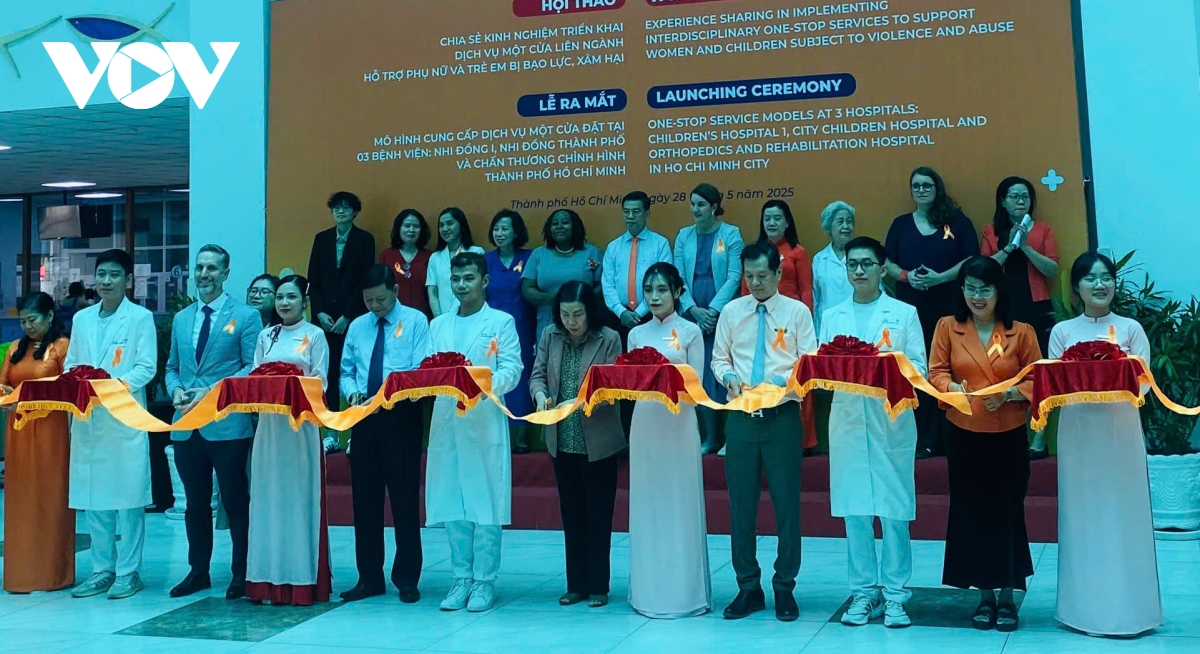 tp.hcm ra mắt 3 mô hình một cửa hỗ trợ phụ nữ, trẻ em bị bạo lực hình ảnh 3 tp.hcm ra mat 3 mo hinh mot cua ho tro phu nu, tre em bi bao luc hinh anh 3