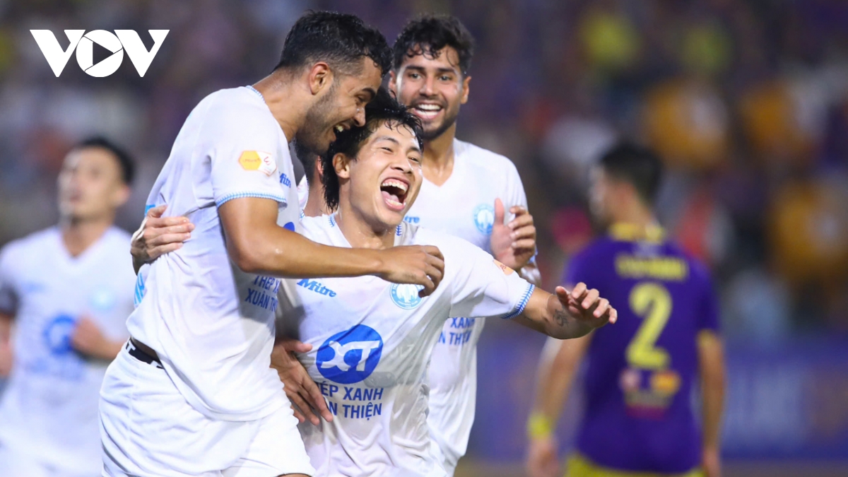 nam Định thống trị các giải thưởng v-league tháng 5 hình ảnh 1 nam Dinh thong tri cac giai thuong v-league thang 5 hinh anh 1