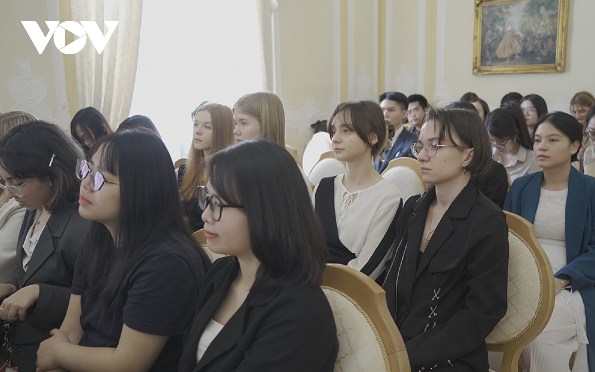 sôi nổi ngày hội tiếng việt tại trường Đại học sư phạm quốc gia nga hình ảnh 4 soi noi ngay hoi tieng viet tai truong Dai hoc su pham quoc gia nga hinh anh 4