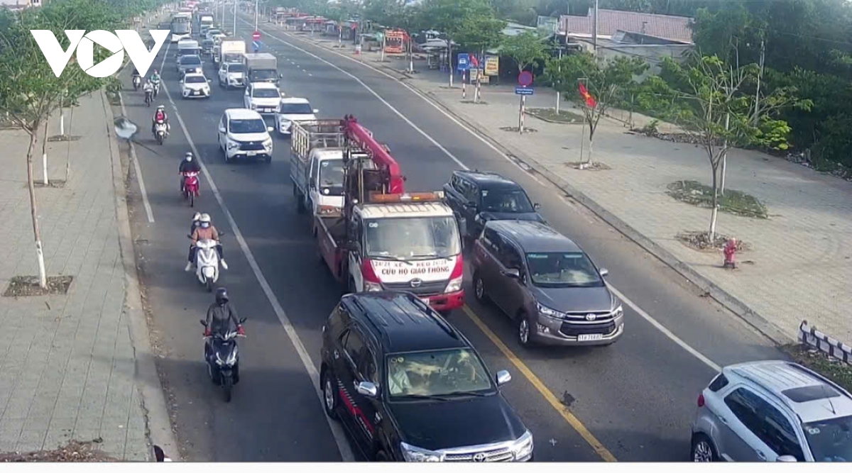 người dân trở lại tp.hcm sau nghỉ lễ, cầu rạch miễu 4 lần xả trạm thu phí do kẹt xe hình ảnh 1 nguoi dan tro lai tp.hcm sau nghi le, cau rach mieu 4 lan xa tram thu phi do ket xe hinh anh 1