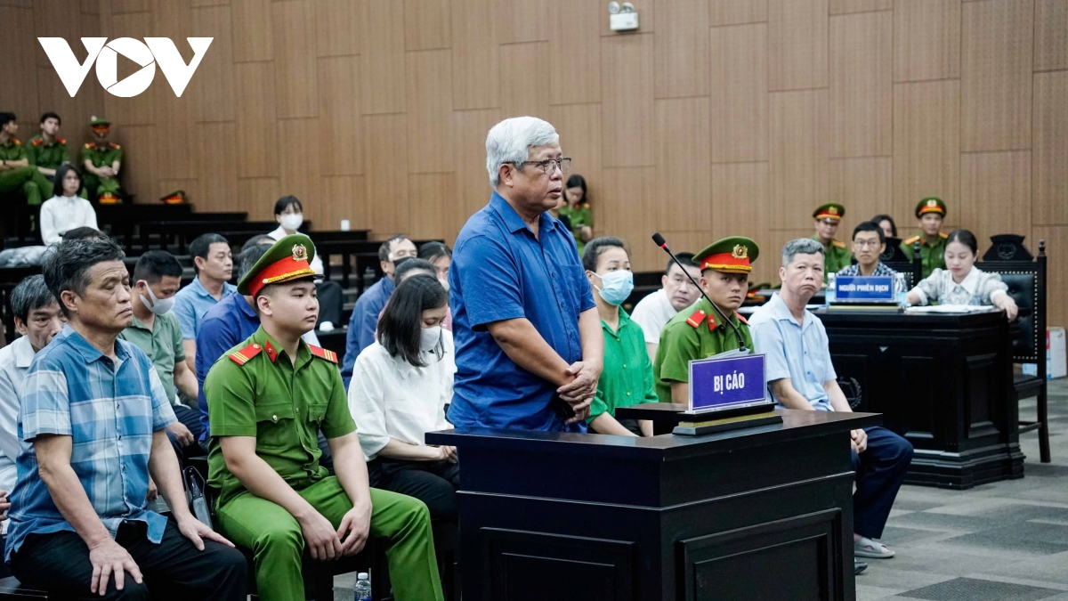 chu tich cong ty thai duong Doan van huan khai bi cao dang lam thi bi bat hinh anh 1