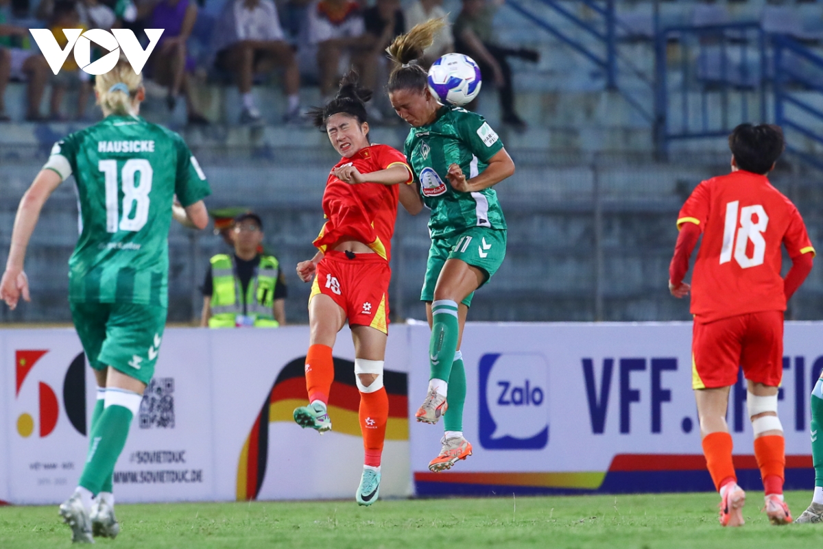 Dt nu viet nam 1-4 werder bremen hoc tro tuong chung gay an tuong bang toc do hinh anh 5