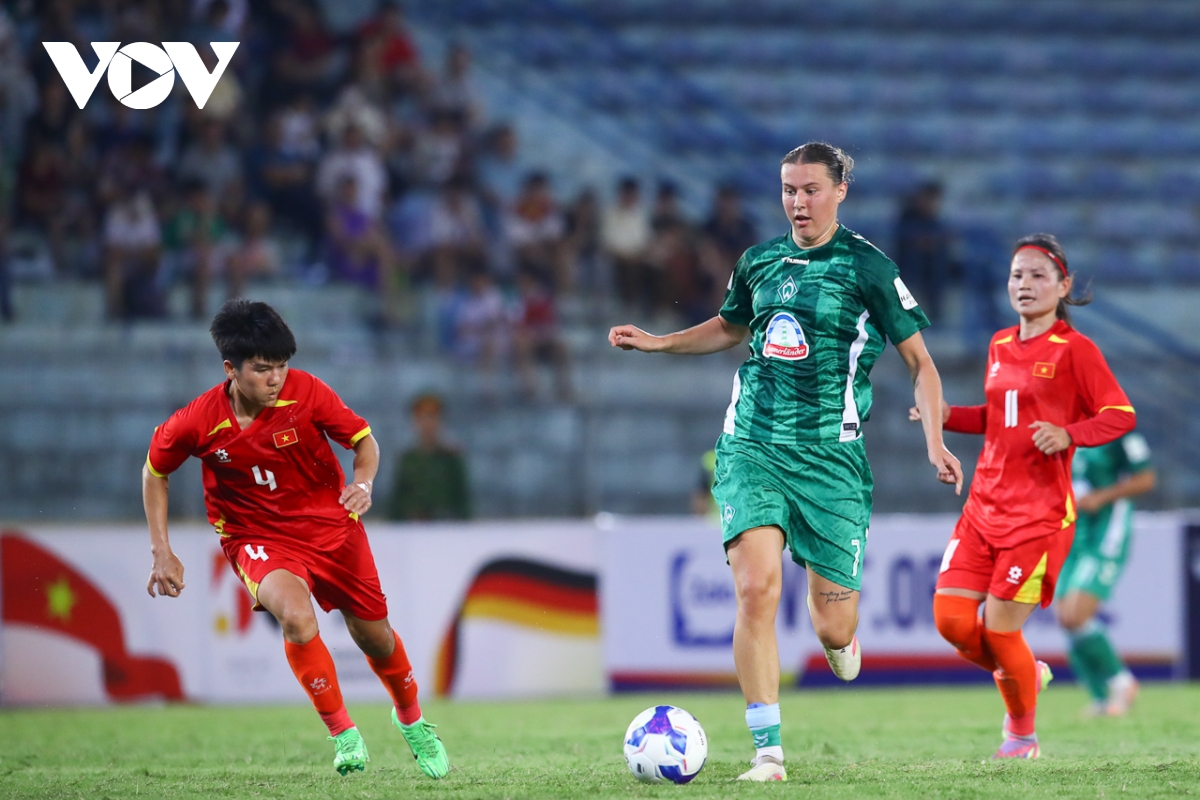 Dt nu viet nam 1-4 werder bremen hoc tro tuong chung gay an tuong bang toc do hinh anh 9