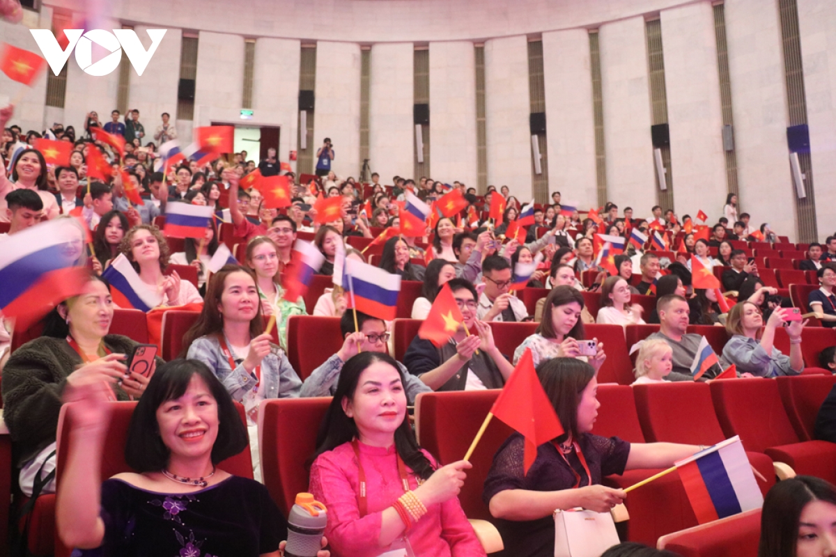 lan toa van hoa viet qua cuoc thi giai dieu thanh nien 2025 tai nga hinh anh 2