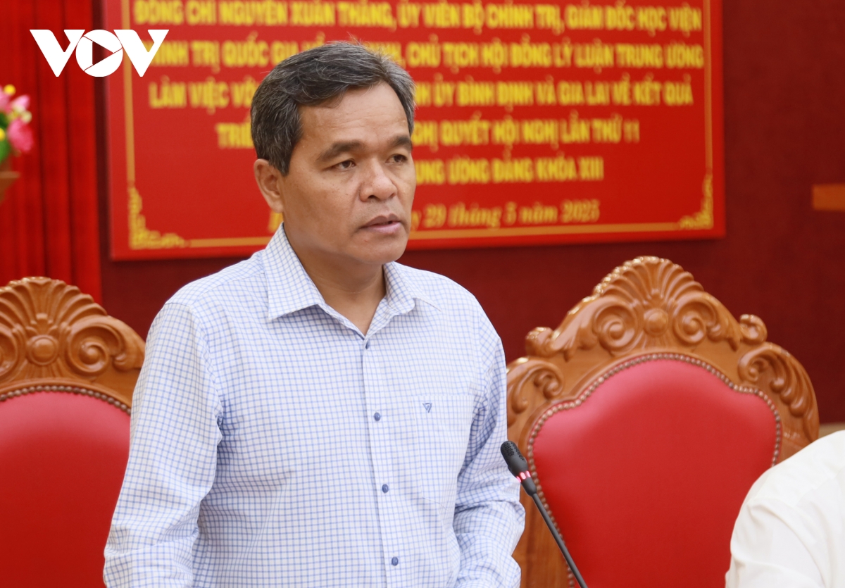 Ong nguyen xuan thang lam viec voi ban thuong vu 2 tinh binh Dinh va gia lai hinh anh 4