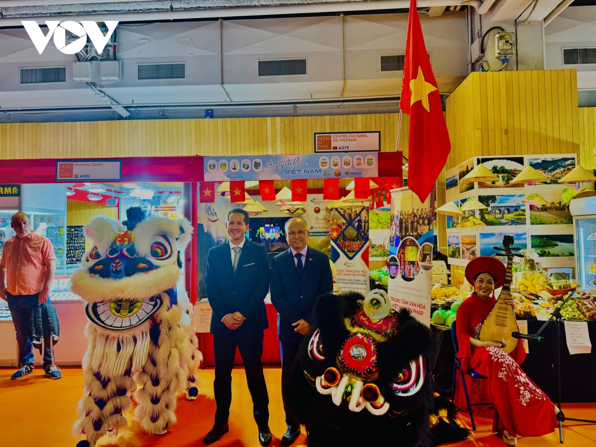 viet nam thu hut ban be quoc te tai hoi cho quoc te paris 2025 hinh anh 1