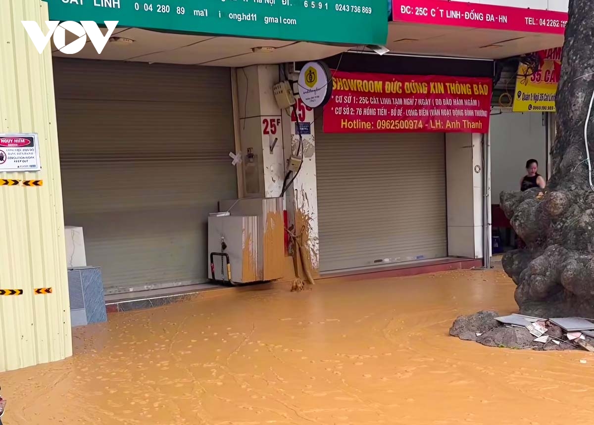 lại xảy ra sự cố phun trào bùn ở khu vực thi công ga ngầm metro nhổn - ga hà nội hình ảnh 2 lai xay ra su co phun trao bun o khu vuc thi cong ga ngam metro nhon - ga ha noi hinh anh 2