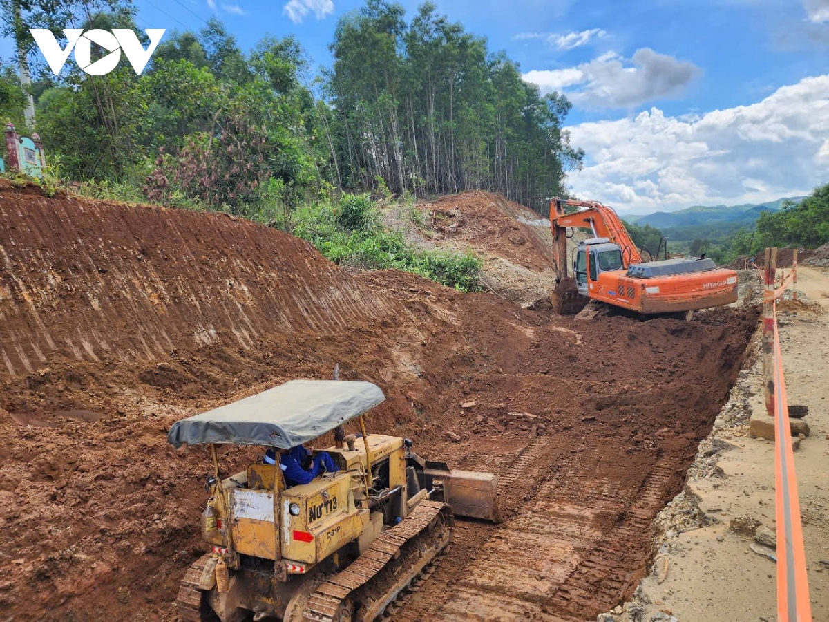 siết chặt an toàn thi công xây dựng trong mùa mưa lũ hình ảnh 1 siet chat an toan thi cong xay dung trong mua mua lu hinh anh 1