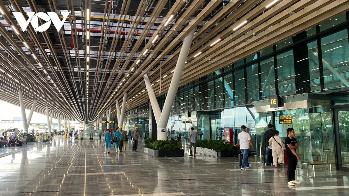 Chuyển toàn bộ chuyến bay nội địa Vietnam Airlines về nhà ga T3 từ 17/5