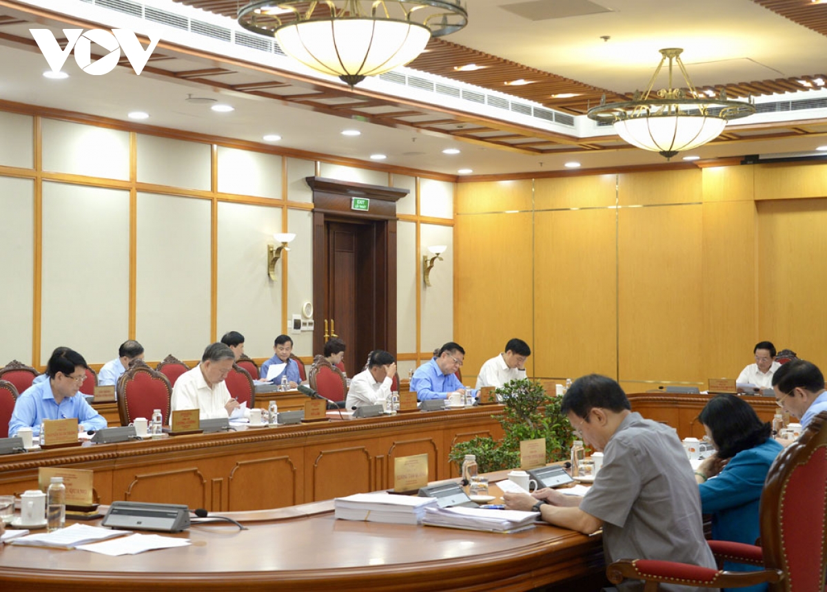 tong bi thu to lam chu tri cuoc hop ve trien khai sap xep to chuc bo may cac cap hinh anh 3 tong bi thu to lam chu tri cuoc hop ve trien khai sap xep to chuc bo may cac cap hinh anh 3