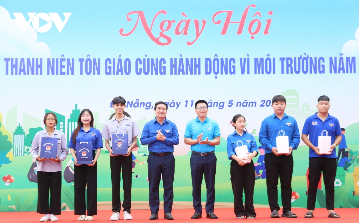 thanh niên tôn giáo Đà nẵng cùng hành động vì môi trường hình ảnh 3 thanh nien ton giao Da nang cung hanh dong vi moi truong hinh anh 3