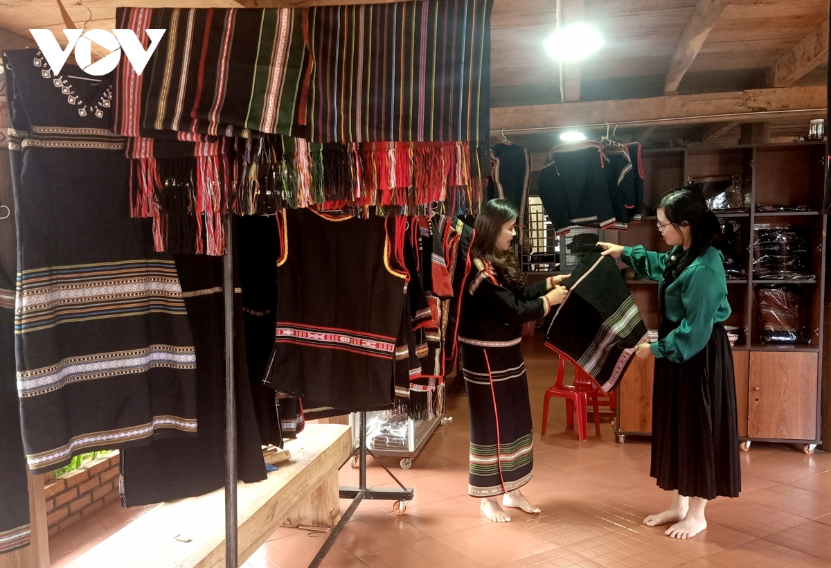 Đời sống mới của thổ cẩm tây nguyên hình ảnh 3 Doi song moi cua tho cam tay nguyen hinh anh 3