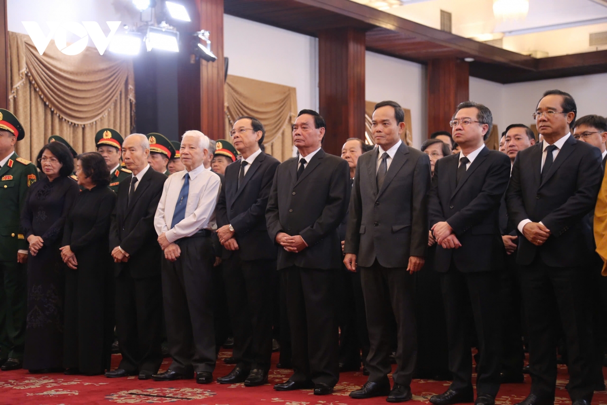 trực tiếp lễ truy điệu nguyên chủ tịch nước trần Đức lương hình ảnh 6 truc tiep le truy dieu nguyen chu tich nuoc tran Duc luong hinh anh 6