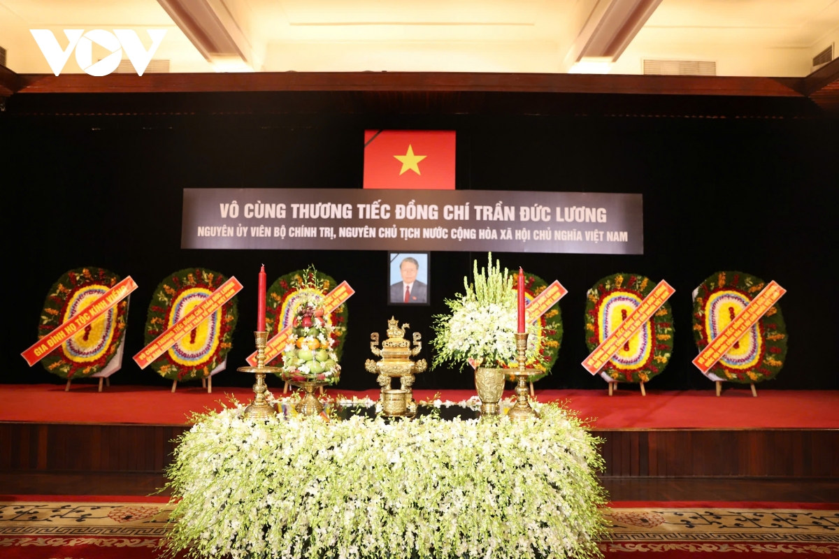 lễ viếng nguyên chủ tịch nước trần Đức lương tại thành phố hồ chí minh hình ảnh 1 le vieng nguyen chu tich nuoc tran Duc luong tai thanh pho ho chi minh hinh anh 1