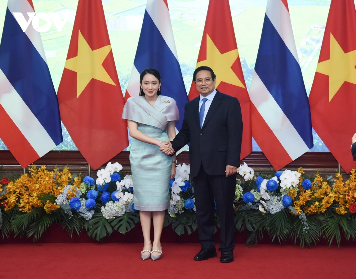 thủ tướng việt nam và thái lan dự triển lãm sản phẩm thủ công mỹ nghệ hình ảnh 1 thu tuong viet nam va thai lan du trien lam san pham thu cong my nghe hinh anh 1