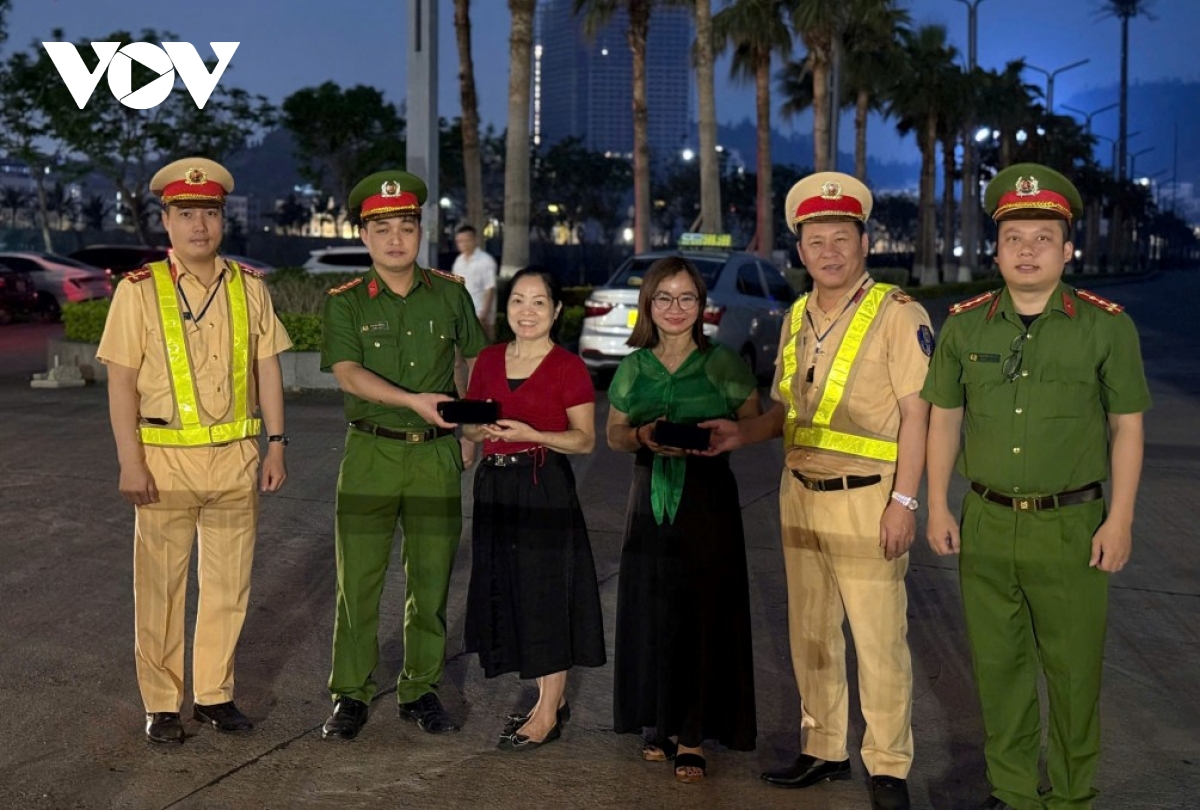 quảng ninh xử lý, phạt hơn 2,2 tỷ đồng vi phạm trật tự atgt trong kỳ nghỉ lễ hình ảnh 2 quang ninh xu ly, phat hon 2,2 ty dong vi pham trat tu atgt trong ky nghi le hinh anh 2