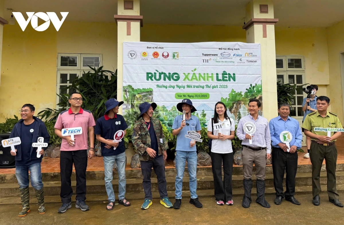 trồng hơn 18.000 cây bản địa góp phần hồi sinh rừng tây bắc hình ảnh 1 trong hon 18.000 cay ban dia gop phan hoi sinh rung tay bac hinh anh 1