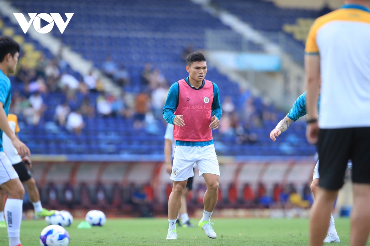ha noi fc thang nhoc slna, thu mon bui tien dung ghi ban giup Da nang thang tran hinh anh 22