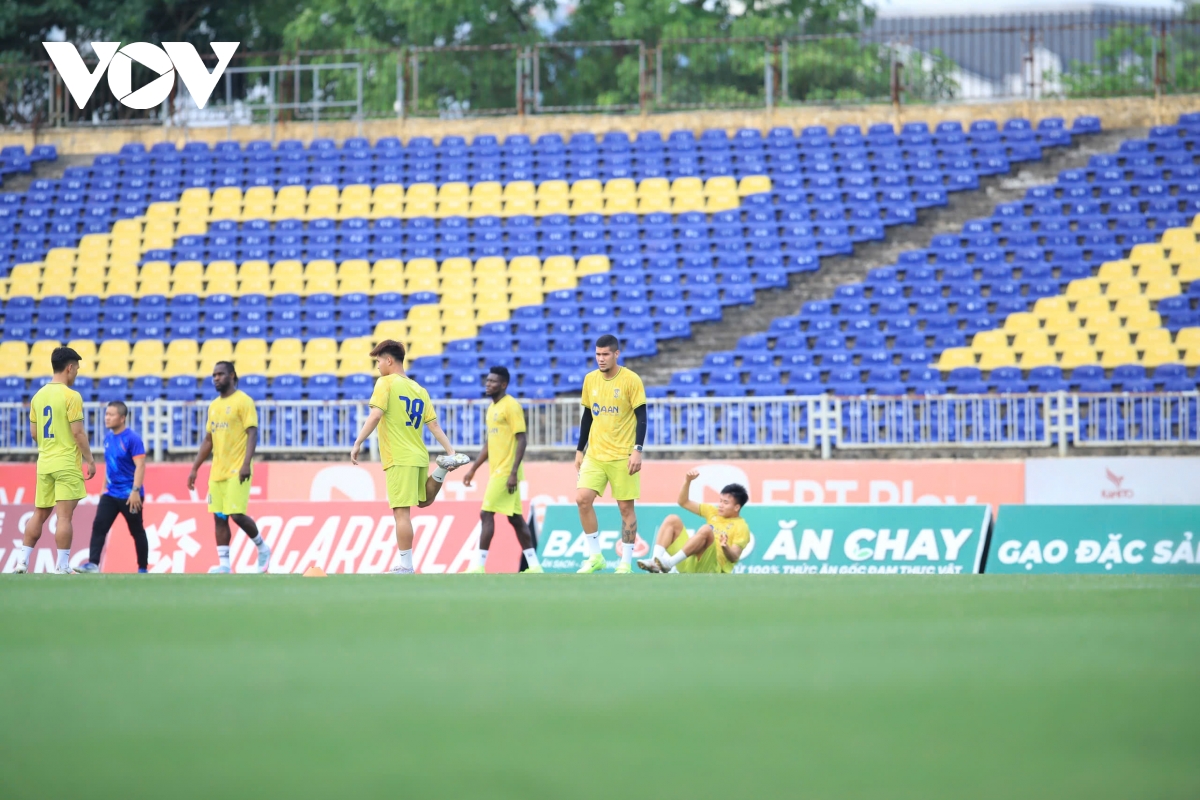 ha noi fc thang nhoc slna, thu mon bui tien dung ghi ban giup Da nang thang tran hinh anh 16