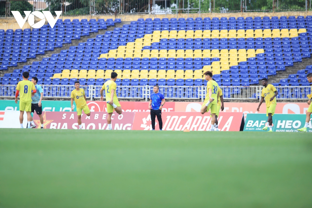 ha noi fc thang nhoc slna, thu mon bui tien dung ghi ban giup Da nang thang tran hinh anh 18
